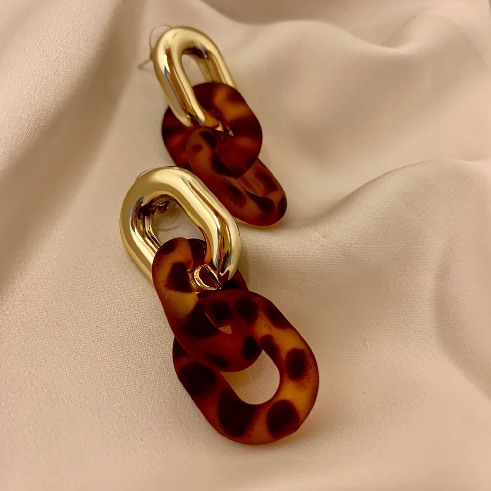 Drop earrings